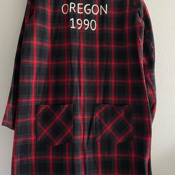 Portland Oregon 1990 Flannel Outerwear - Picture 4 of 15
